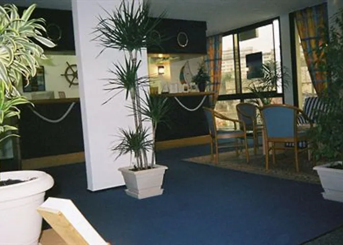 Отель Life Gare - Bg